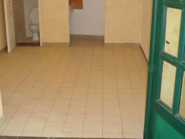 Local commercial bureau