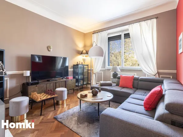 Appartement T3 de 80 m² à Marseille 13008, Place Louis Lumière