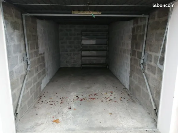 Garage Box métro Cuire