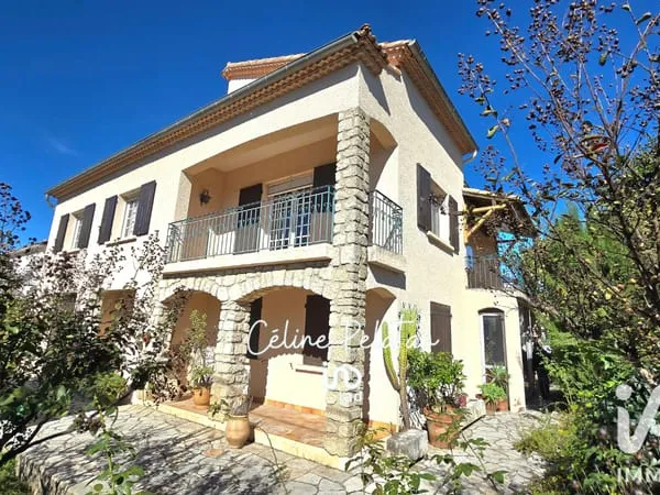 Maison 6 pièces 160 m²