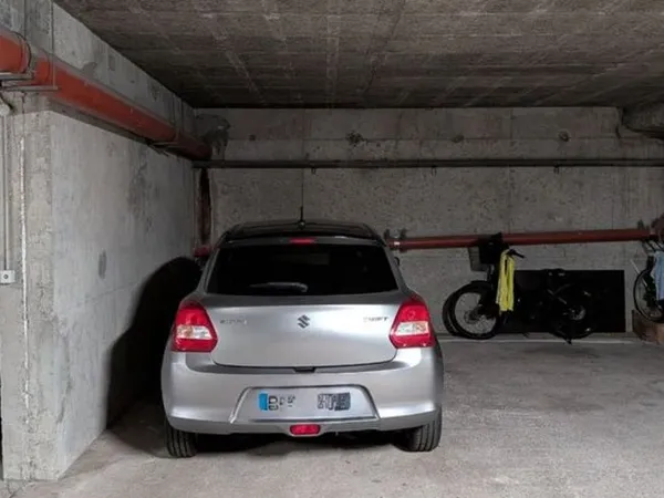 Vends place de parking sécurisée