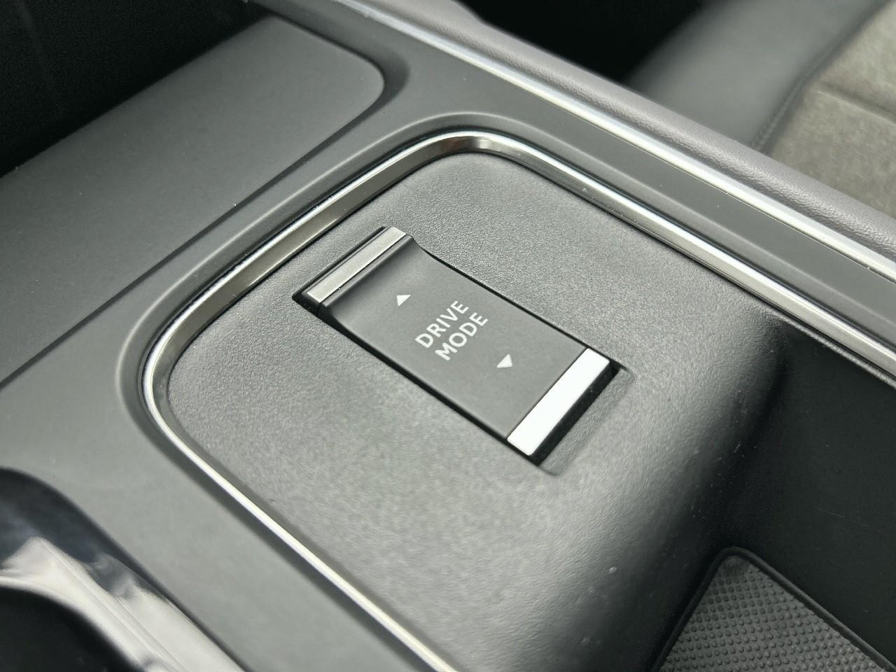 Peugeot 3008 hybrid 225 e-eat8 allure — photo 19