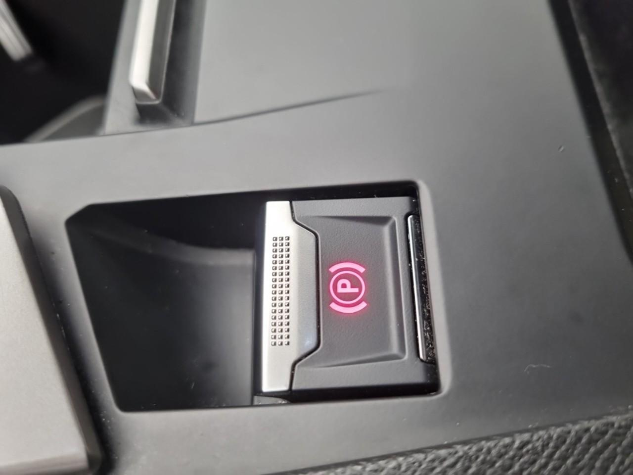Peugeot 308 hybrid 136 e-dcs6 active pack — photo 20