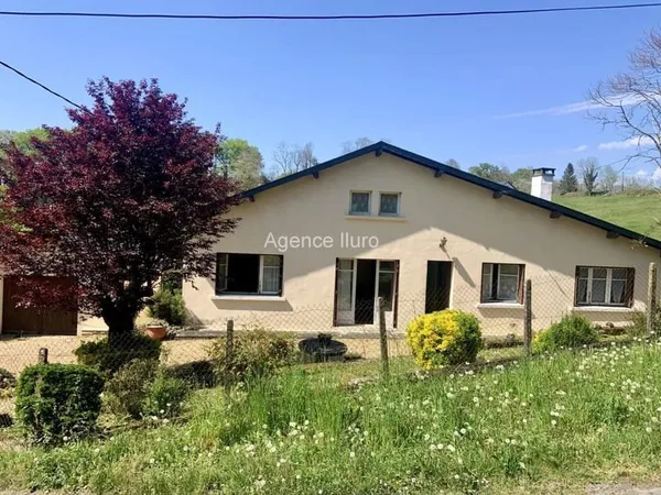 Proximite Oloron - Au Calme, Jolie Maison De Plain Pied Avec Grand Jardin Et Vue Sur Les Montagnes -