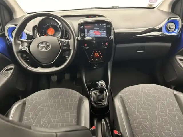 Toyota Aygo 1.0 vvt-i x-clusiv zen — photo 11