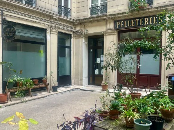 Local commercial à vendre rue d'enghien paris 10