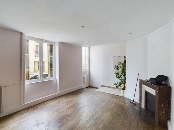 Local 5 pièces 108 m²