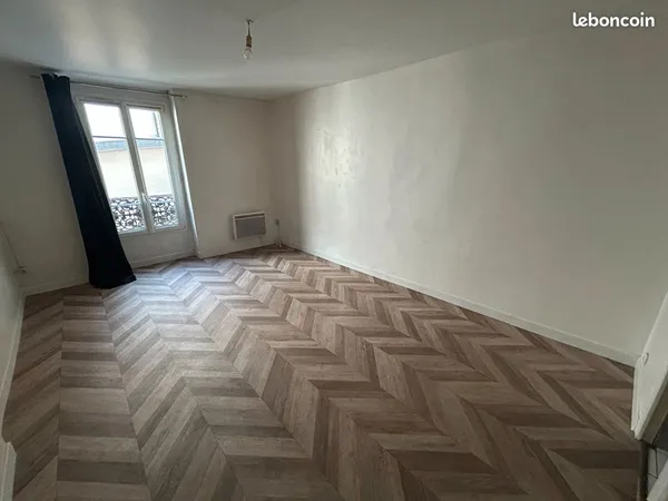 Studio 23,61 m² - Métro Pelleport - Calme sur cour