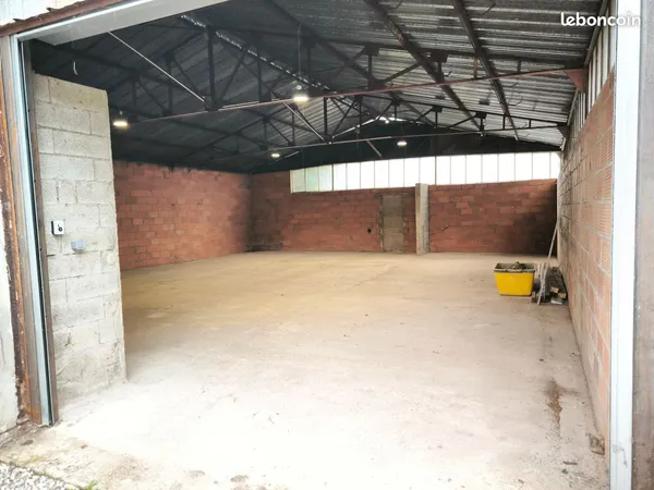 Hangar-local de stockage