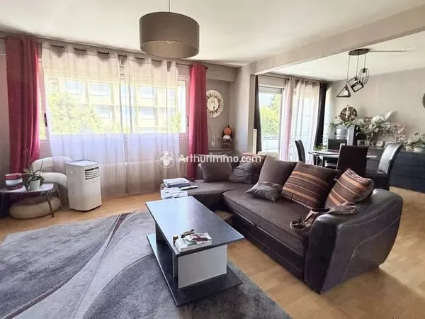 Bel appartement 4 pièces de 92 m² à Millau