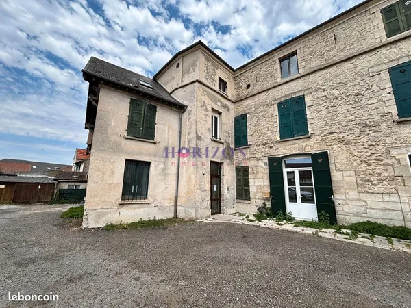 Studio 1 pièce 11 m²