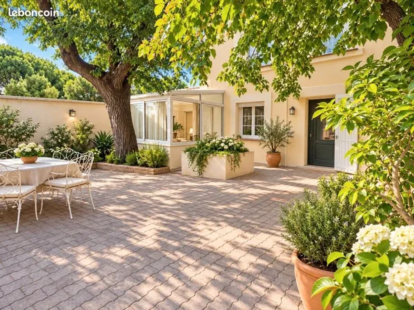 Maison de ville 91 m² - 3 chambres + bureau - Jardin sans vis-à-vis - Garage 28 m² - Argelès-sur-Mer