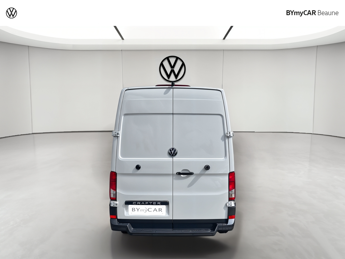 Volkswagen Utilitaires CRAFTER VAN 30 L3H3 2.0 TDI 140 CH — photo 4