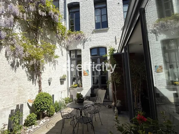 Maison 9 pièces 213 m²