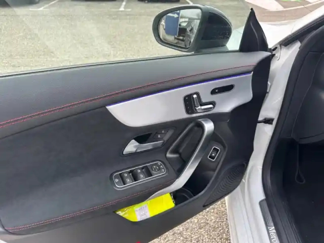 Mercedes Cla 250 e shooting brake amg l — photo 15