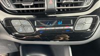 Toyota C-Hr 122h Dynamic 2WD E-CVT RC18 — photo 27