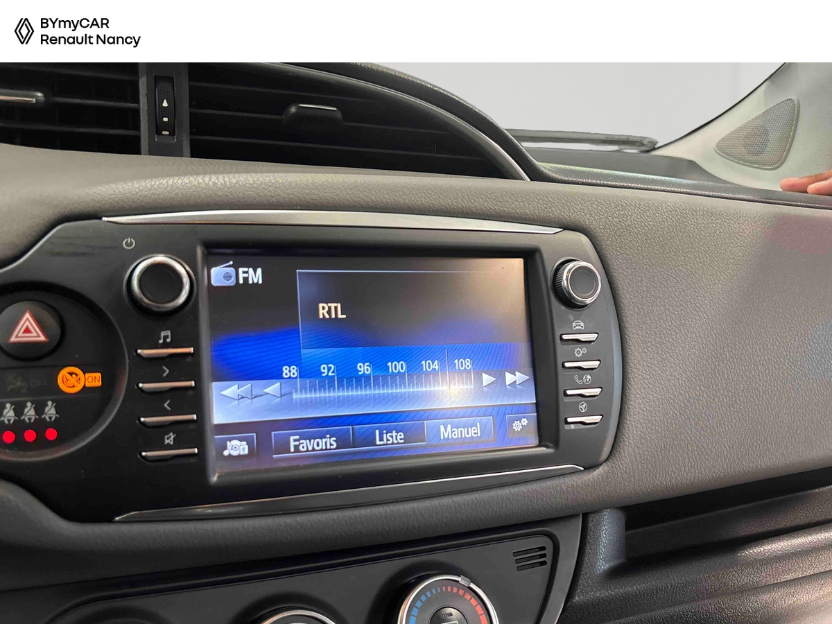 Toyota Yaris 70 VVT-i — photo 16