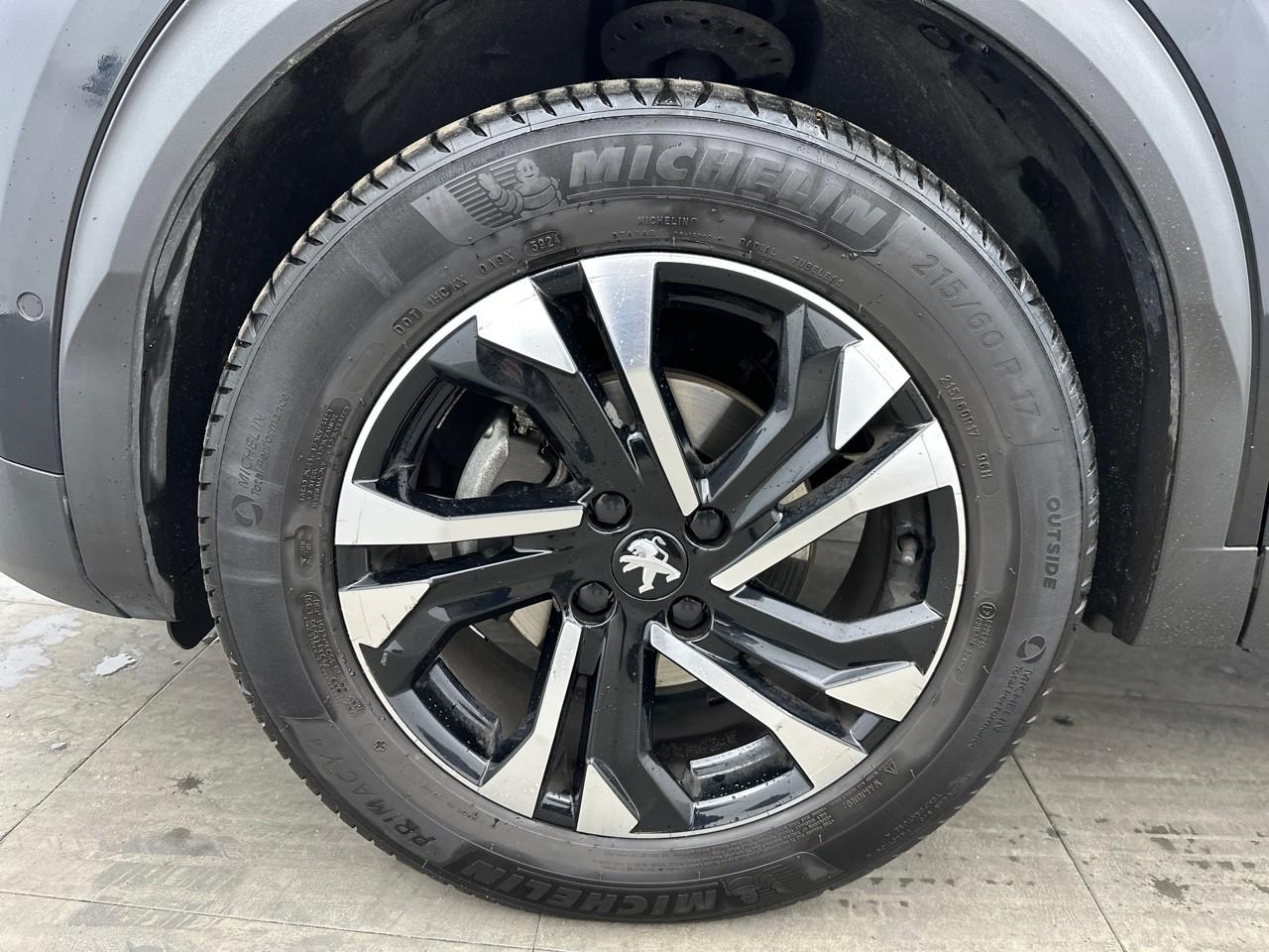 Peugeot 2008 puretech 130 s&s eat8 gt — photo 16
