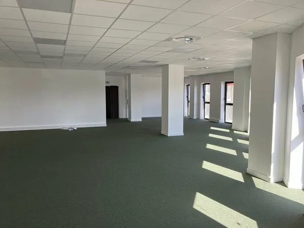 Bureau 93 m²