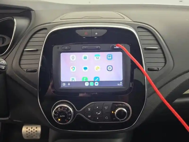 Renault Captur tce 150 fap edc — photo 413