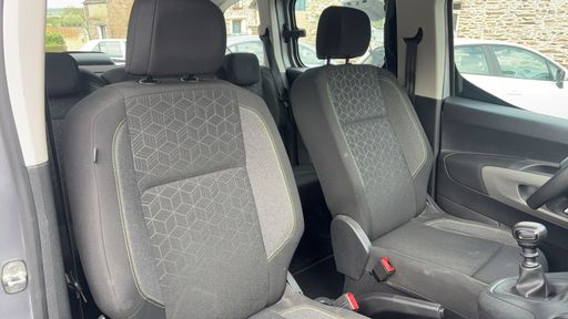 Peugeot Rifter 1.2 PureTech 110 - Active Pack – 2019 – 69011 km – Essence – Boîte Manuelle — photo 8