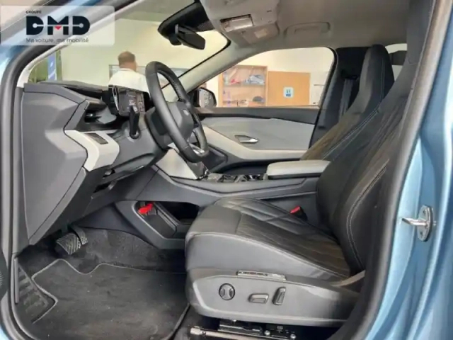 Ford Explorer 286ch extended range 77kwh pack premium rwd — photo 6