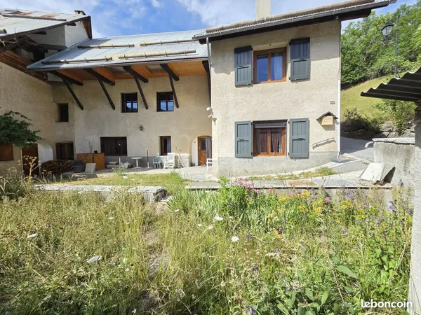 Maison de village 7 pièces 200 m²