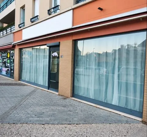 Local commercial 84 m² - clamart - rare opportunité