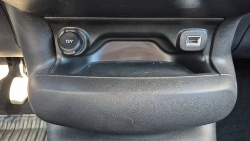 Citroen C4 Cactus 1.2 PureTech 110 - Live – 2019 – 109573 km – Essence – Boîte Manuelle — photo 23