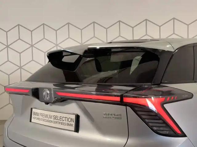Mg Mg4 electric 64kwh - 150 kw 2wd — photo 17