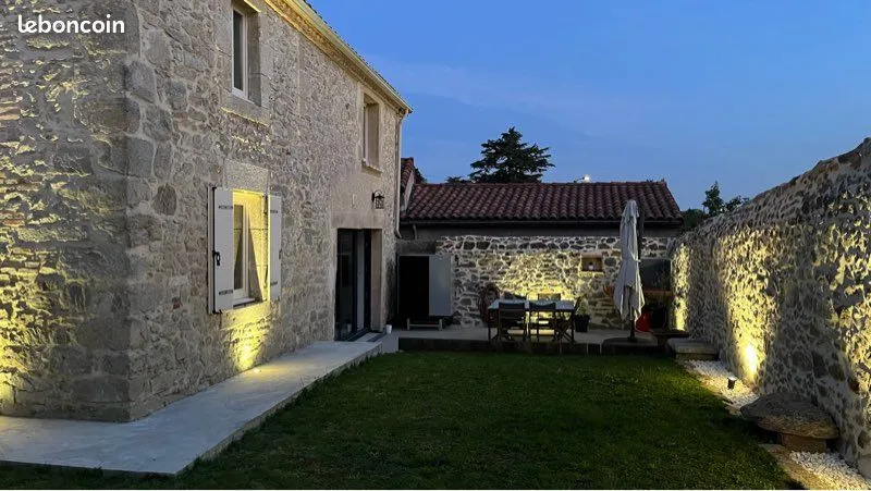 Photo 1