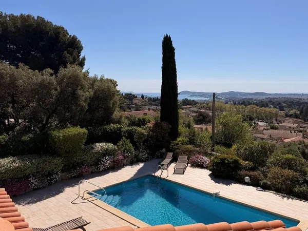OLLIOULES - Villa 200 m2 - Piscine - Aperçu mer