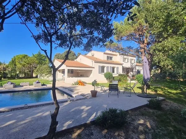 Maison 6 pièces 230 m²