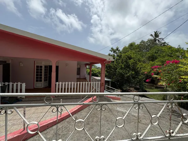Maison avec potentiel location ou local commercial