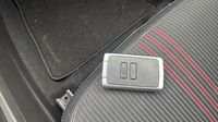 Renault Captur 1.3 TCe mild hybrid 140ch RS Line — photo 16