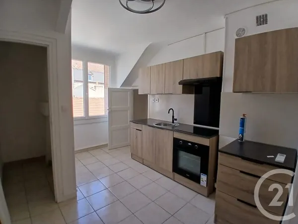 Bâtiment 280 m²