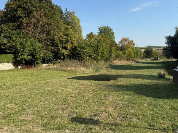 Terrain 1715 m²