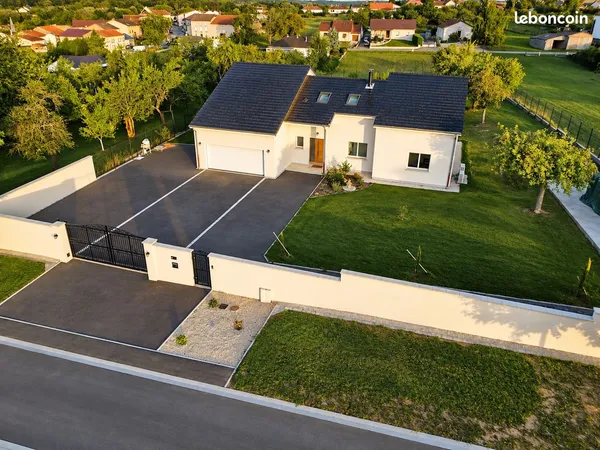Maison d'architecte contemporaine haut de gamme - plain-pied avec mezzanine