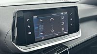 Peugeot 2008 1.2 PureTech 100ch S&S Style — photo 13