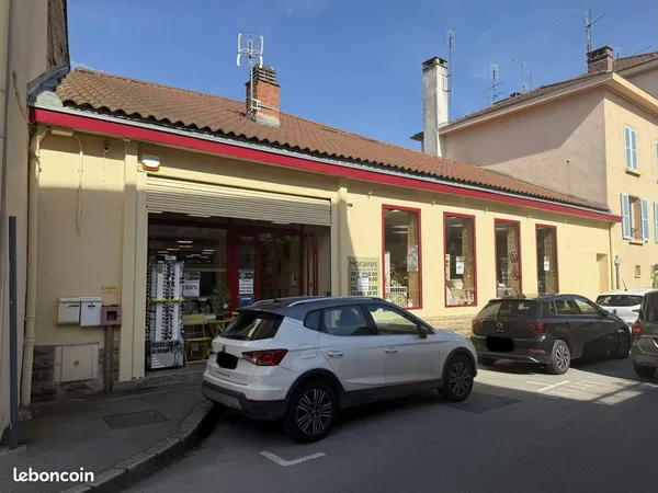 Local 404 m² Cluny
