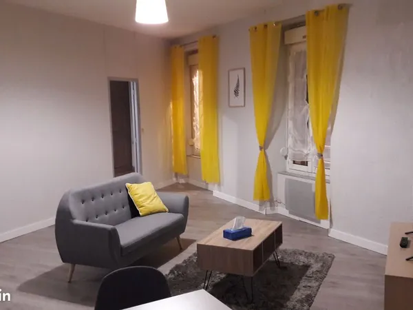 T2 renove de 59m² - hypercentre sable sur sarthe