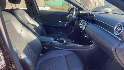 Mercedes Classe A 250 218 8G-DCT - Style Line – 2022 – 65991 km – Hybride essence – Boîte Automatique — photo 8