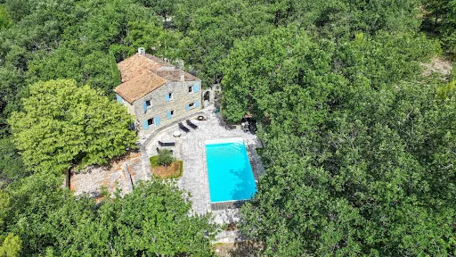 Maison 10 pièces 180 m²