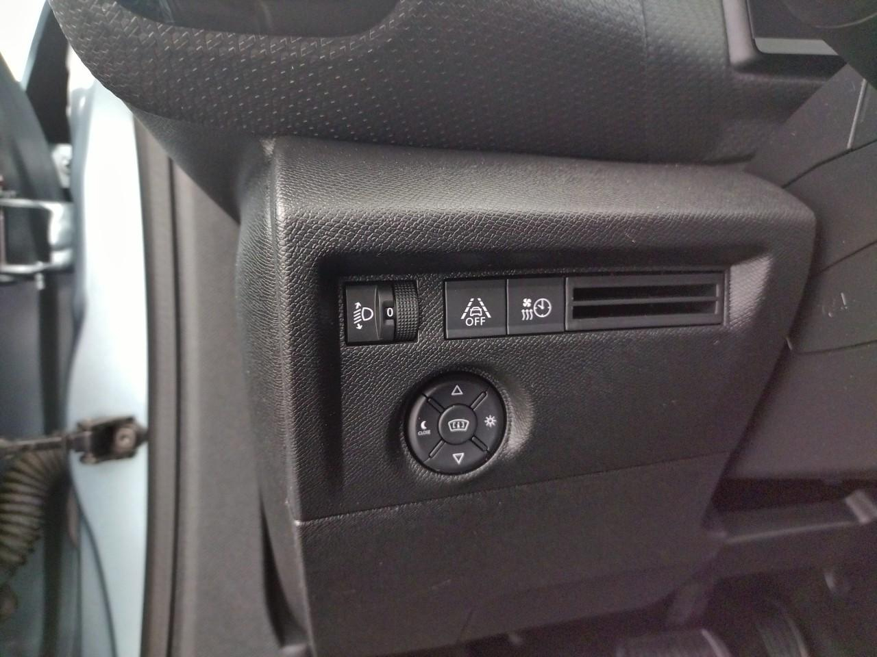Citroën C4 e-c4 136 ch automatique feel pack — photo 22