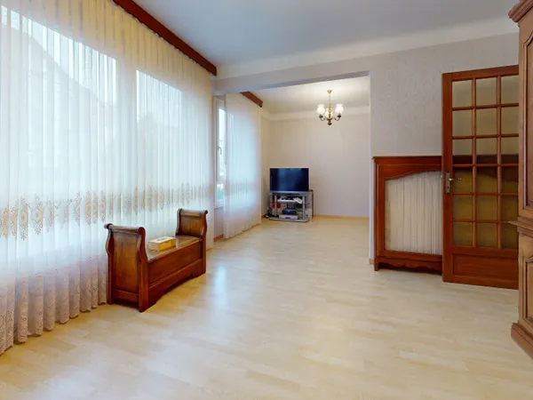 Appartement F5 avec balcon, cave et garage à Hayange