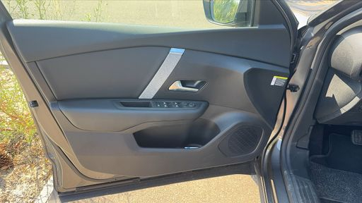 Citroen C4 1.5 BlueHDi 130 EAT8 - Max – 2024 – 26100 km – Diesel – Boîte Automatique — photo 51