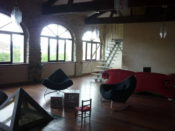 Maison 5 pièces 220 m²