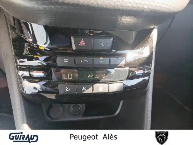 Peugeot 208 1.2 puretech 110ch s&amp;s bvm5 — photo 18