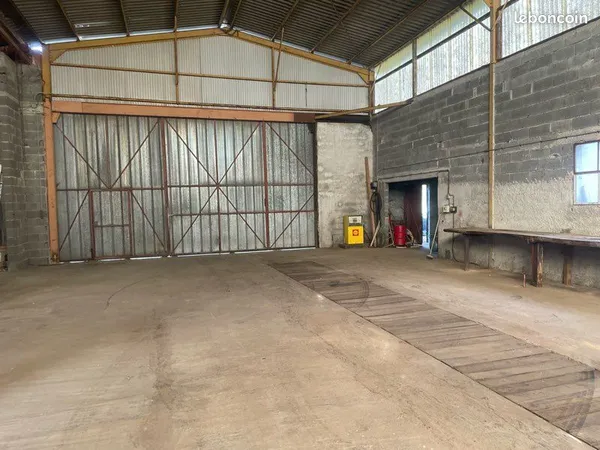 Loue entrepôt hangar Garage logistique