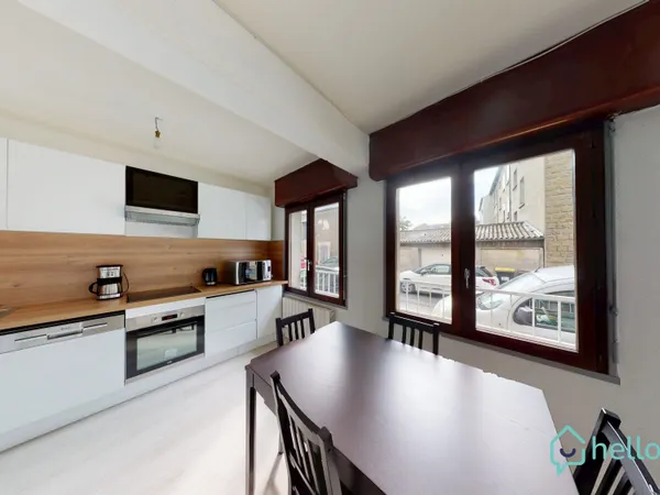 VA2869- Appartement 3 pièces meublé - Rue de Wailly, 08000 Cha